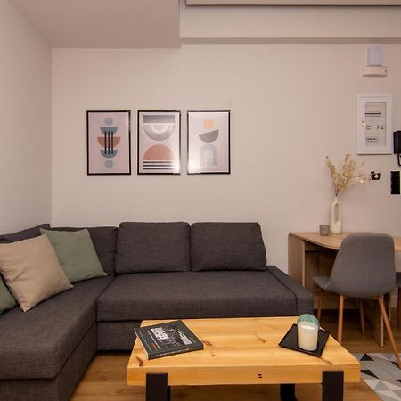 Studio 48, Cozy Apartment In Kalamata City Center Экстерьер фото